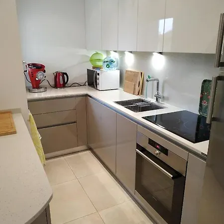 La Promenade A Apartment