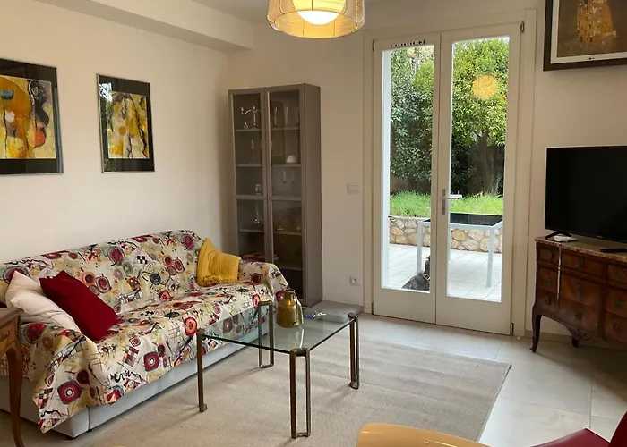La Promenade A Apartment *